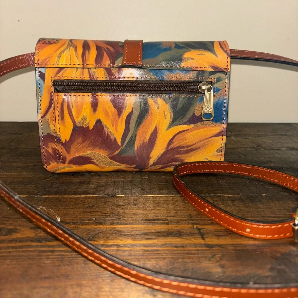 Patricia Nash Floral Leather Crossbody Bag - Picture 4 of 7